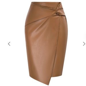 Kate Kansin Elegant Vegan Leather Elastic Skirt Brown